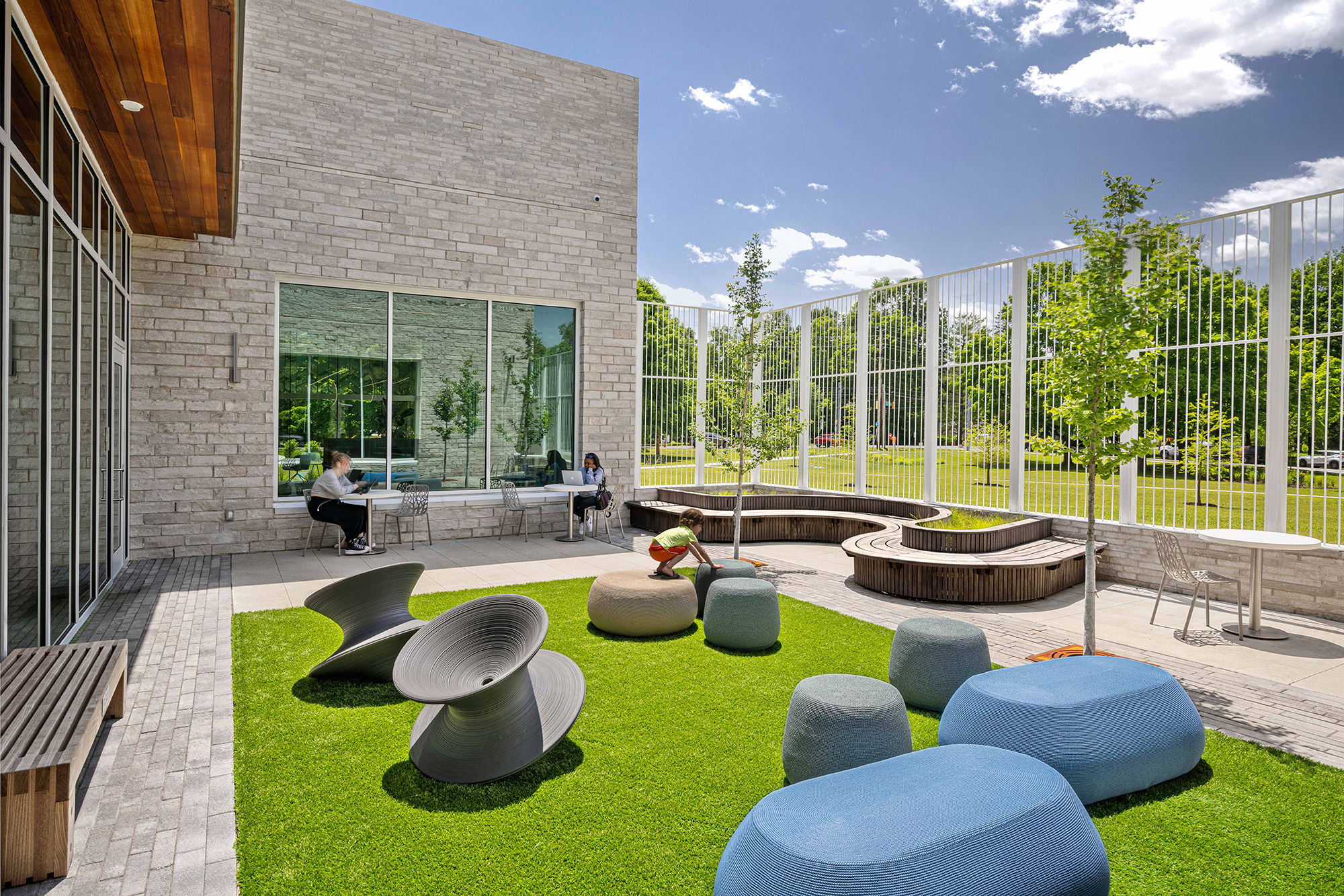 Glendale_15 Play area