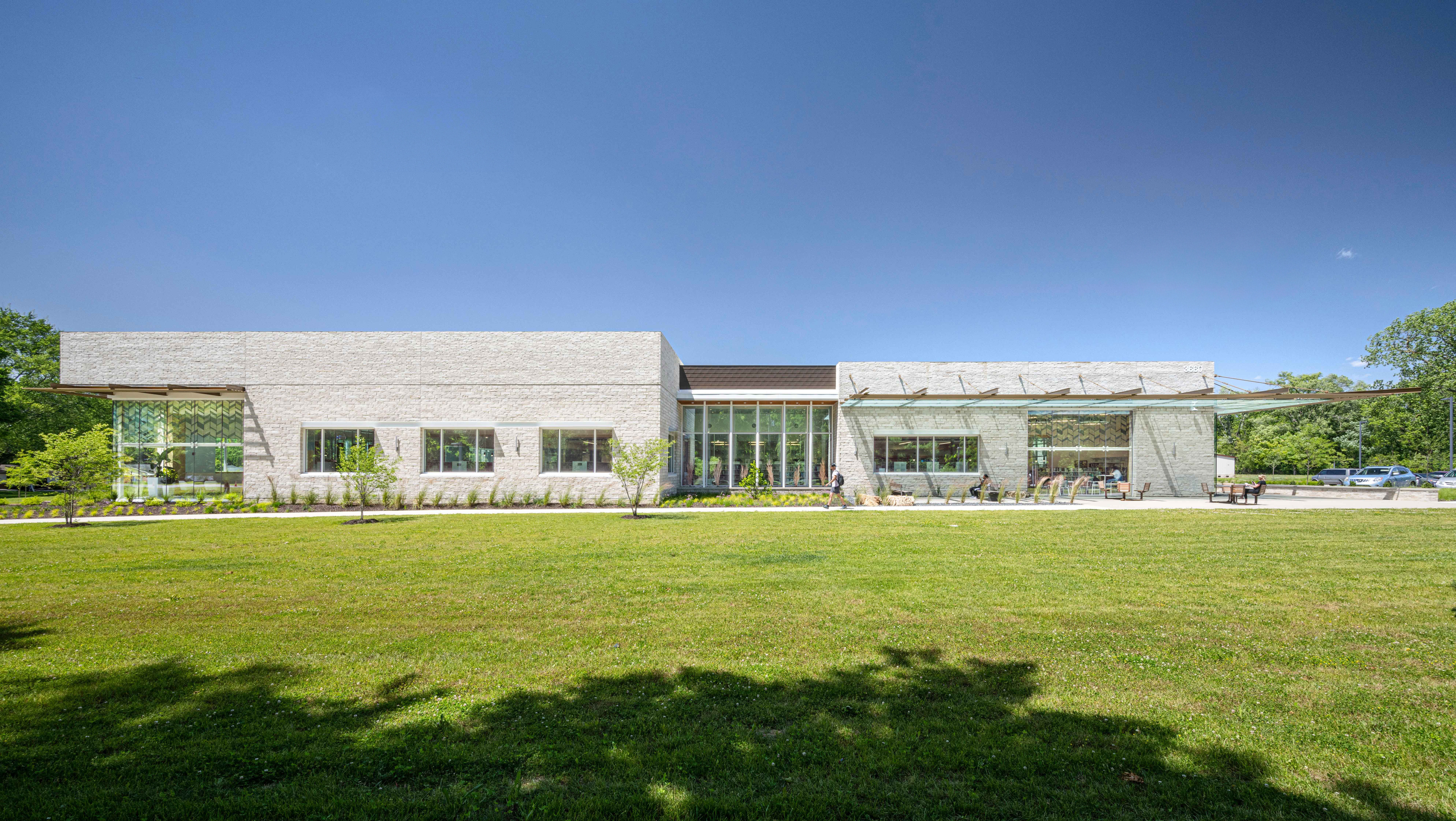 Glendale_19 Exterior_omit cloud_2